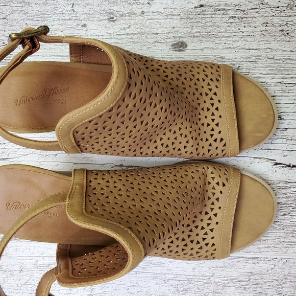 NEW Universal Thread cut out block heels - Picture 5 of 5